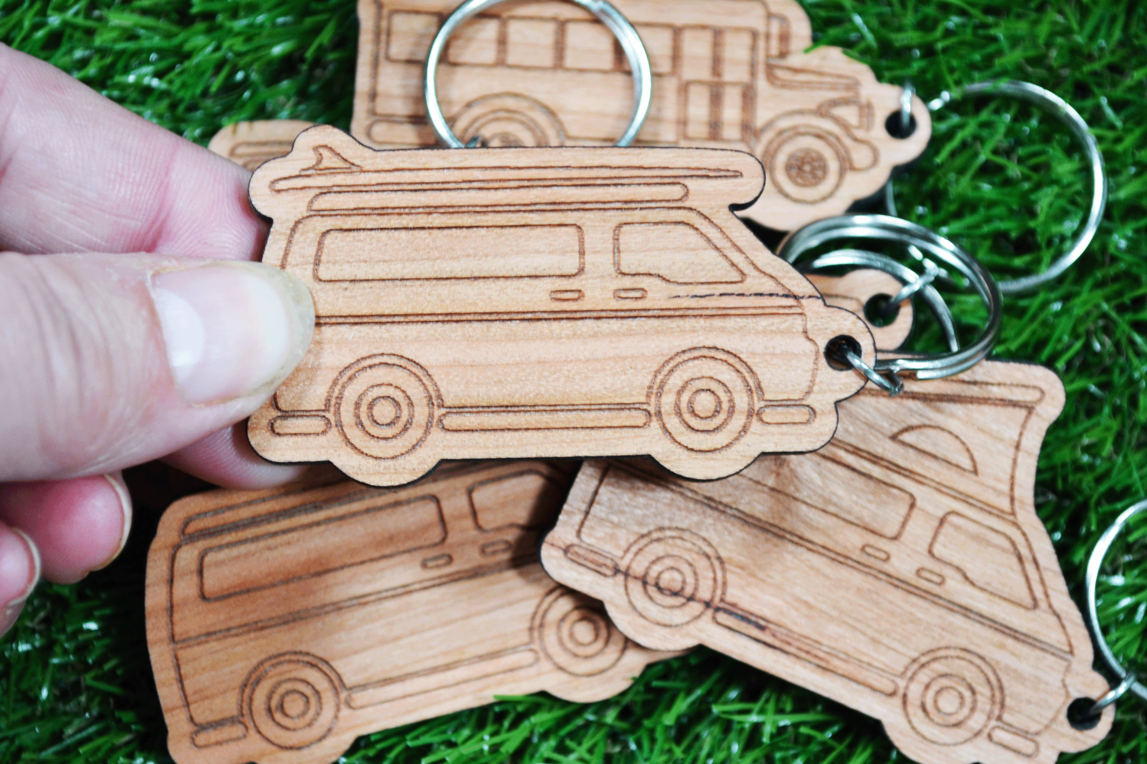 Personalized Blue Camper Van Key Ring in White and Black Imitation